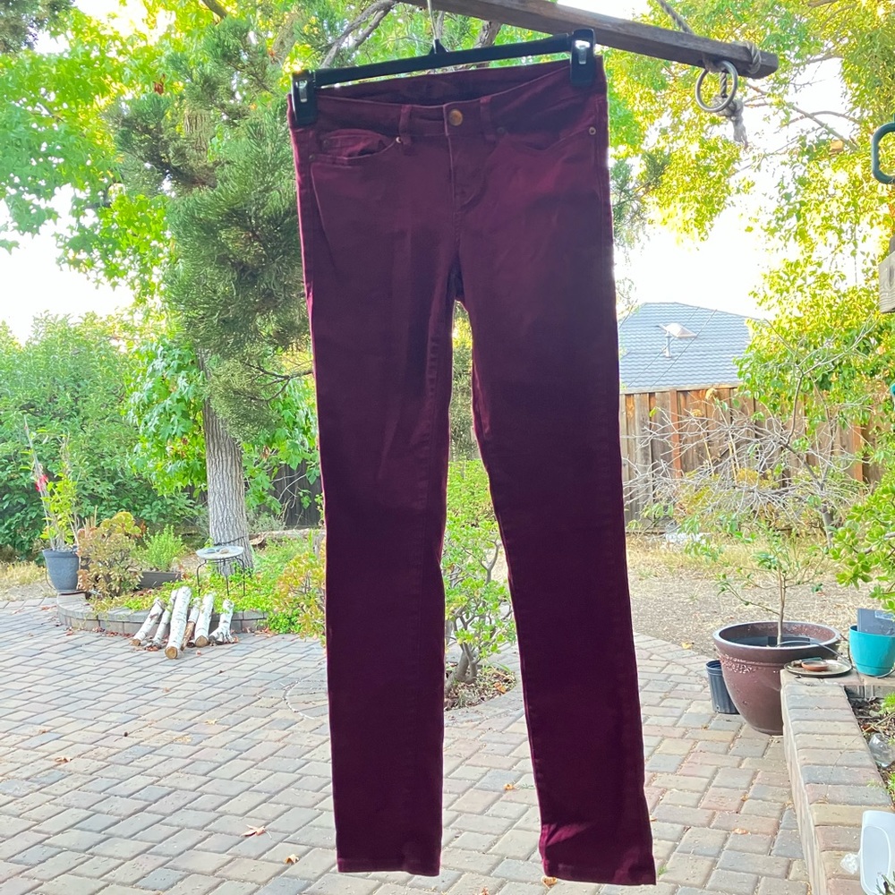 Junior’s Burgundy Jeggings